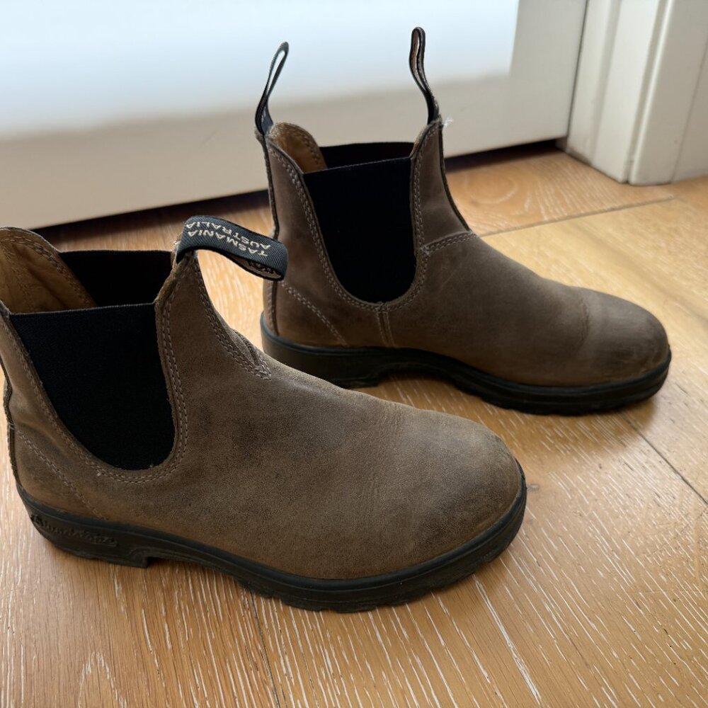 Blundstone Women's Classic Chelsea Boot in Clay Size 6